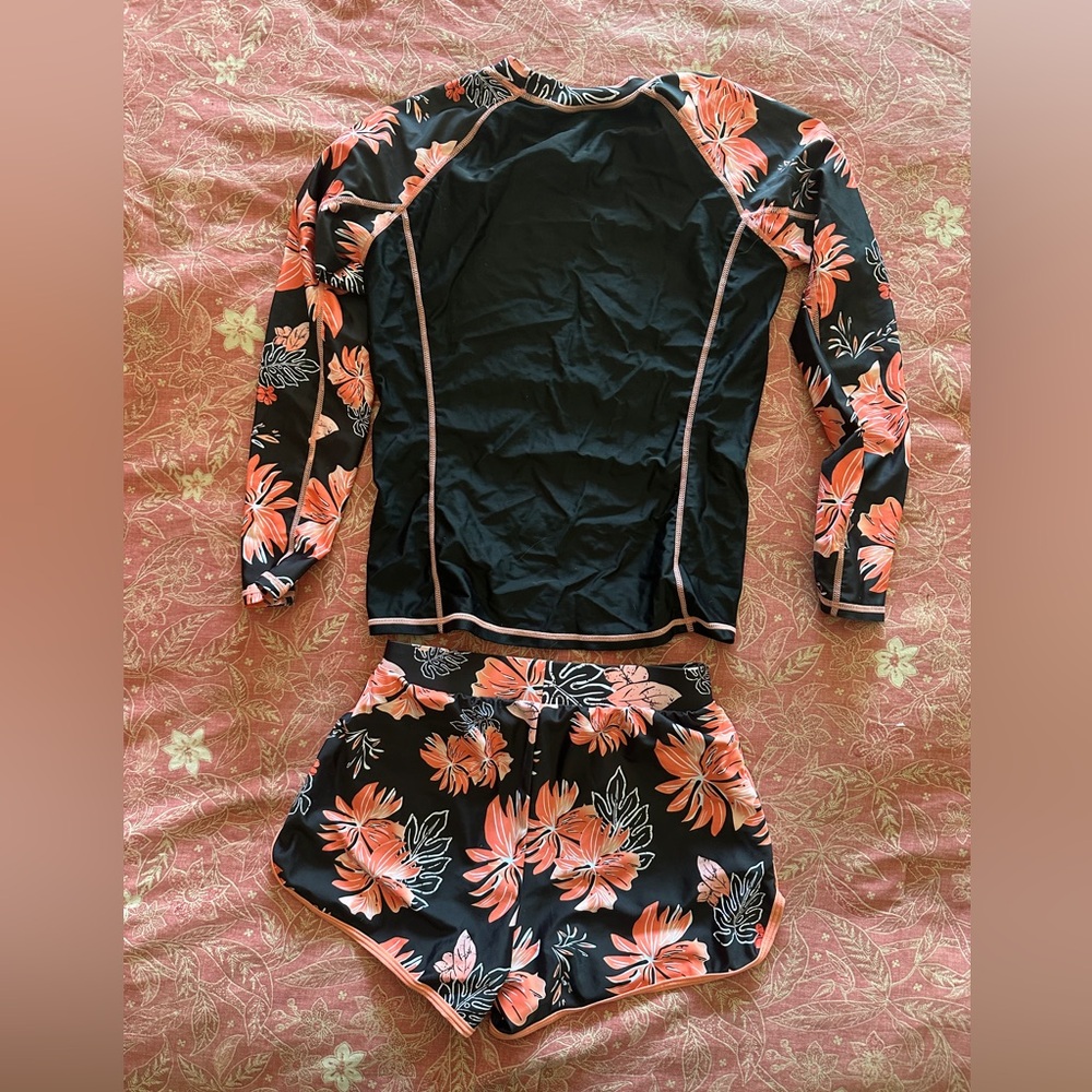 Rash Guard set size small